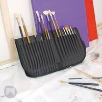 ROYMAC BRUSH WALLET WITH VELCRO. HOLDS UP TO 12 SHORT BRUSHES AND 9 LONG HANDLED BRUSHES.